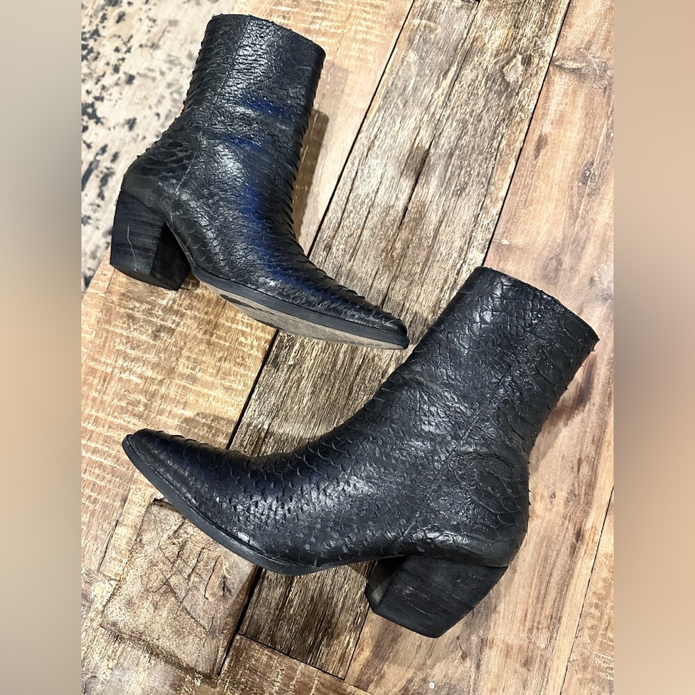 CATY BLACK ANKLE BOOT